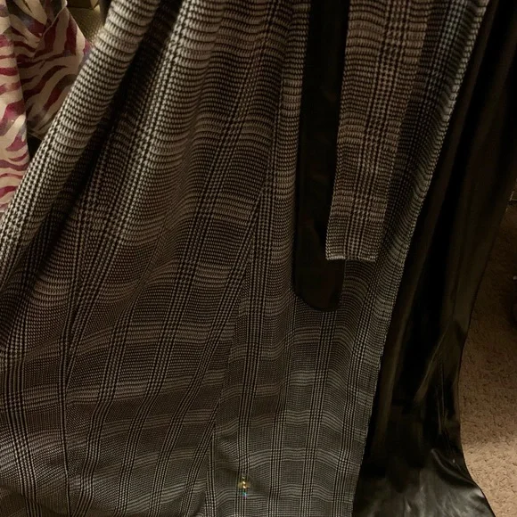 NWT Original Brova trench coat faux leather with plaid pattern 🩶🖤 - Picture 10 of 12